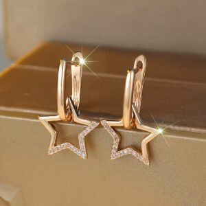 Five-pointed Star Hollow Micro-inlaid White Diamond Ear Clip